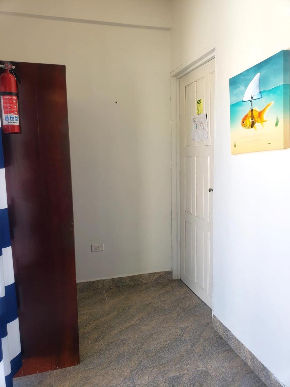 Beach Club Budget Rooms At Popeyes Caye Caulker Exterior photo